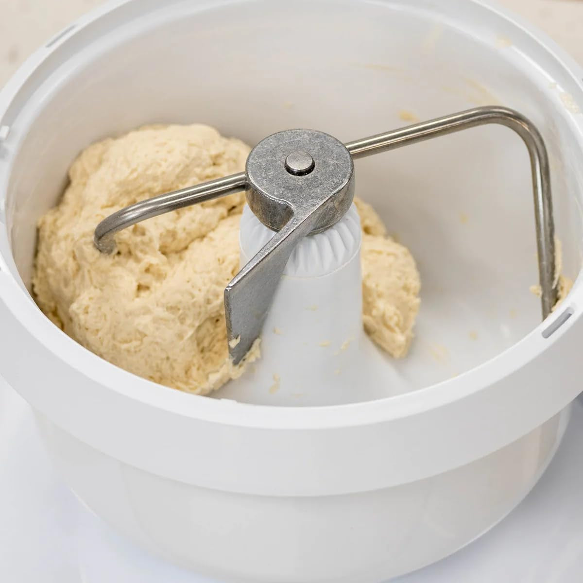 Bosch Universal plus Stand Mixer with  Baker'S Pack Accessory Bundle Including Bowl Scraper, Cookie, and Cake Paddles