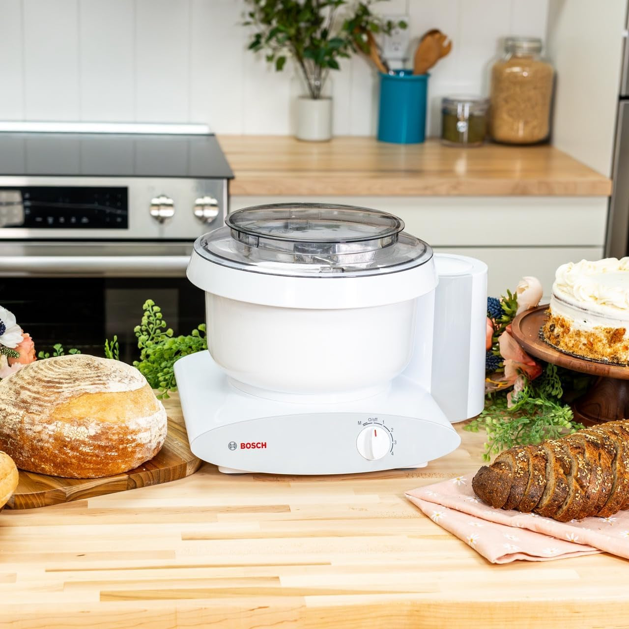 Bosch Universal plus Stand Mixer 500 Watt, 6.5 Quarts with Wire Whips, Dough Hook &  Dough Hook Extender Bundle