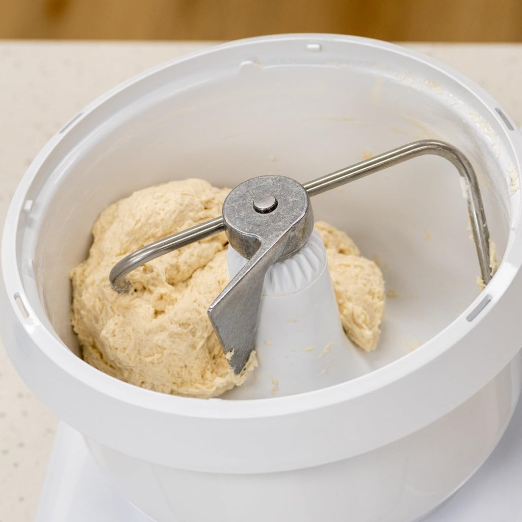 Bosch Universal plus Stand Mixer 500 Watt, 6.5 Quarts with Wire Whips, Dough Hook &  Dough Hook Extender Bundle